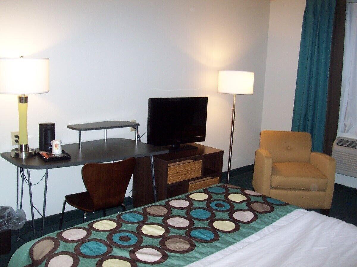 Super 8 By Wyndham Ionia Mi Exterior foto